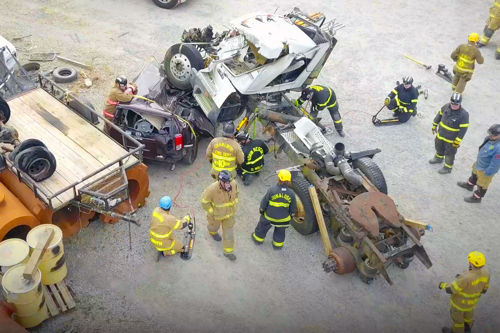 Featured image for “Heavy Lifting and Vehicle Stabilization Fire Rescue Training: Chains VS Webbing”