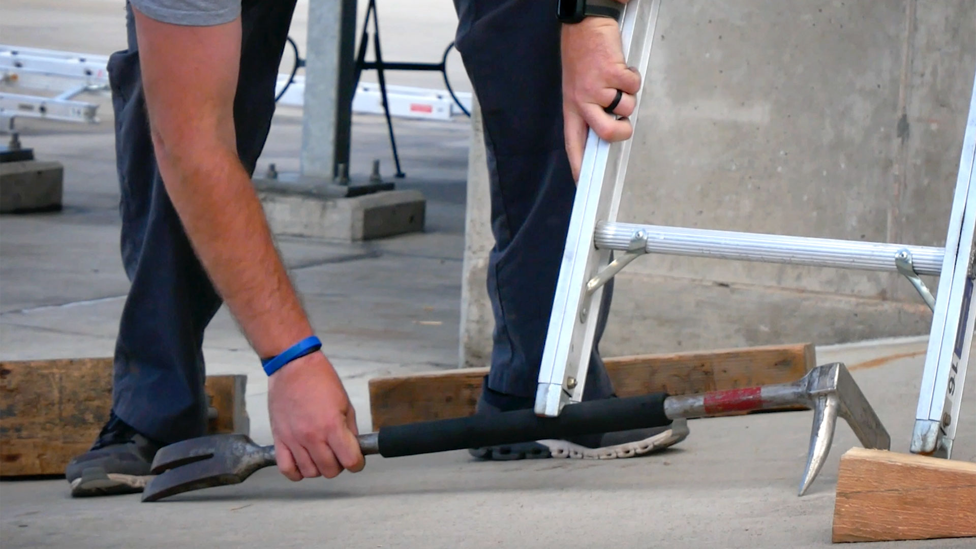 Featured image for “Stabilizing Uneven Ground Ladders”
