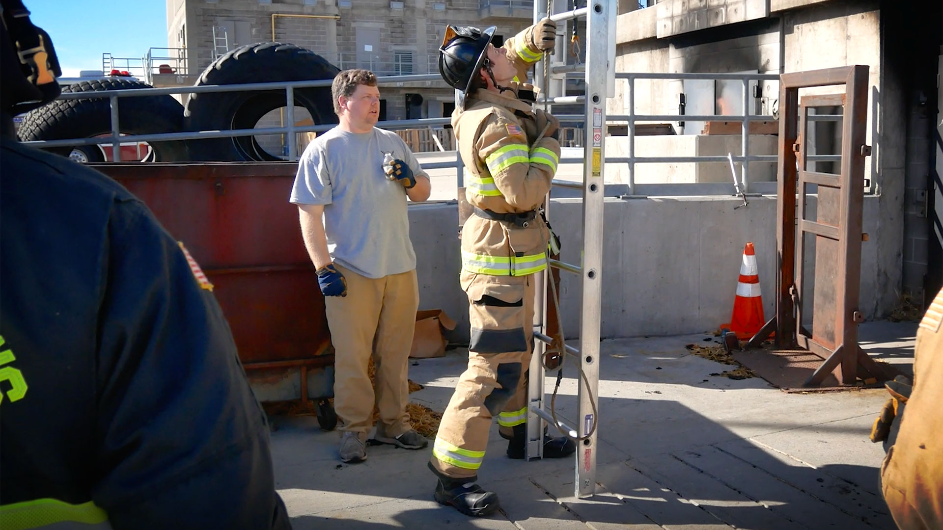 Featured image for “Firefighter Ground Ladder Training | One Man Deployment”