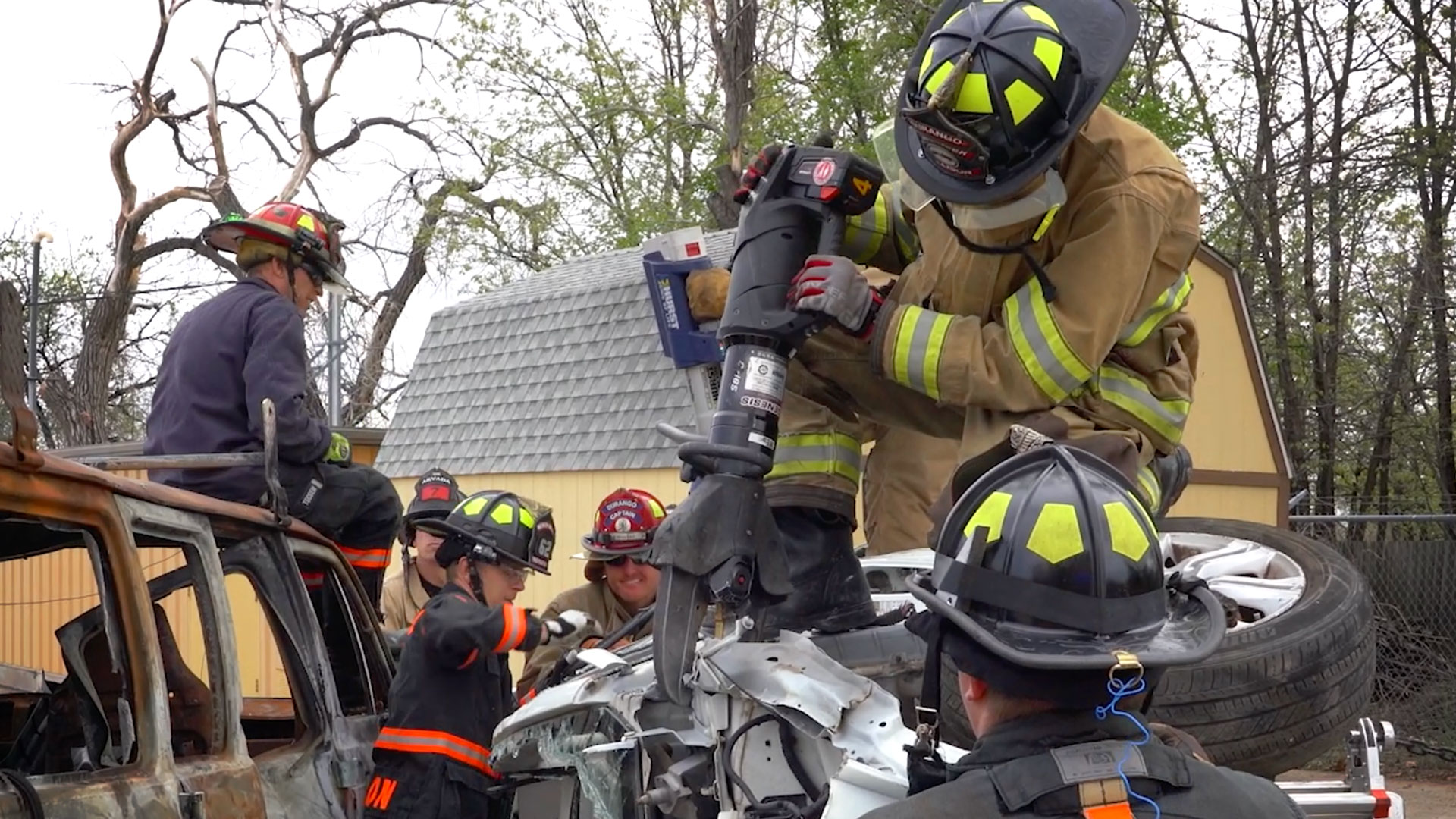 Featured image for “Tie Back Rig Part 5: Extrication | Vehicle Extrication Training”