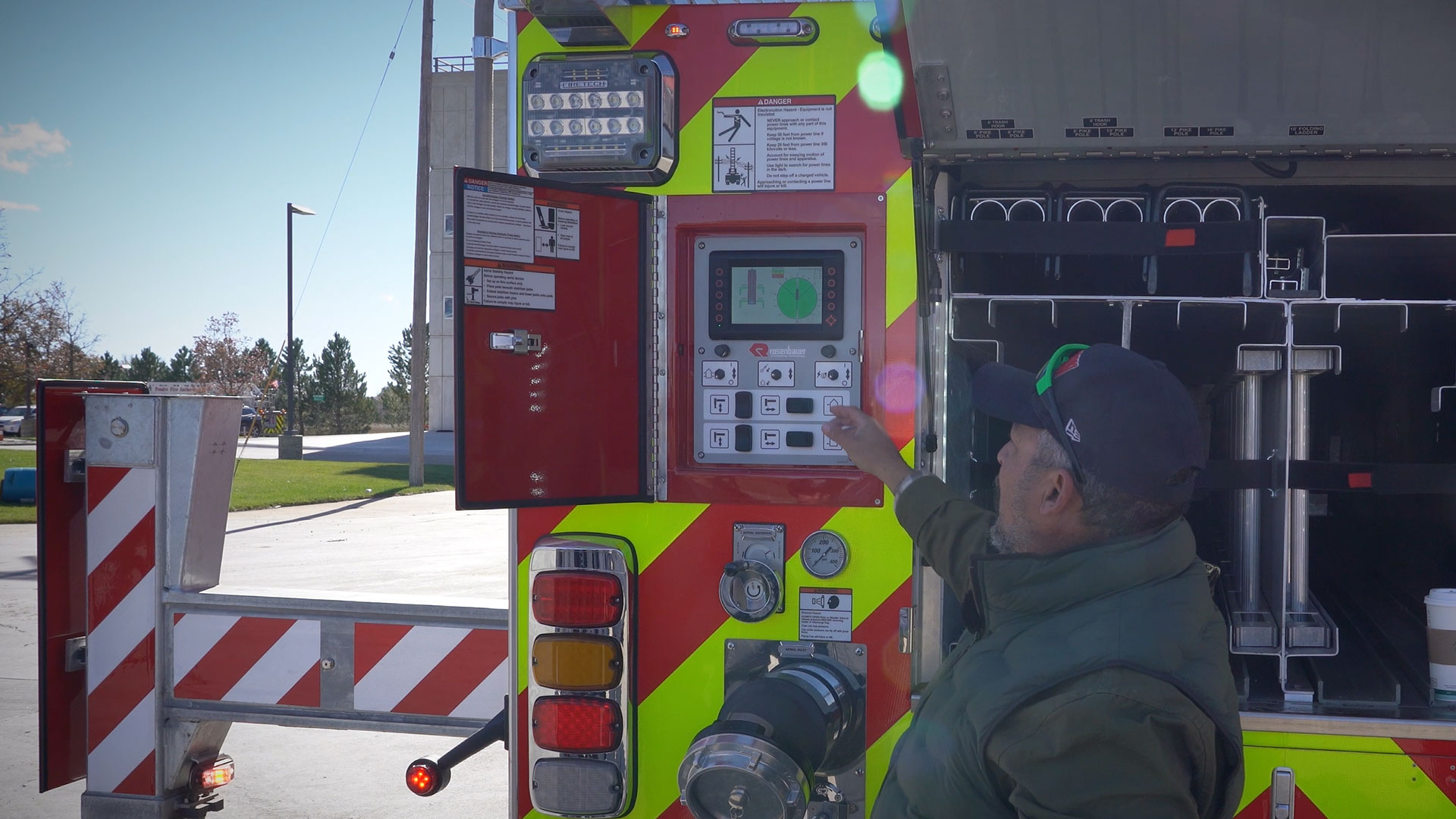 Featured image for “Shortjacking | Rosenbauer Cobra Aerial Training”